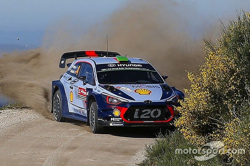 Portogallo, PS18: acuto di Paddon, Ogier controlla su Neuville