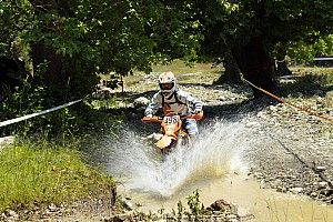 Enduro ekipleri Kemer'de