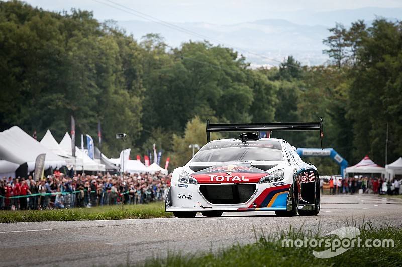 Photos - La Peugeot 208 T16 Pikes Peak et Sébastien Loeb à Turckheim