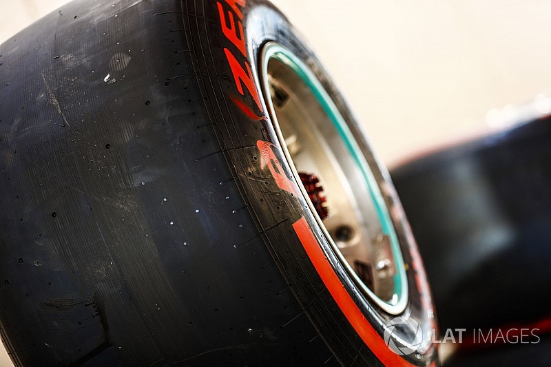 Pirelli: domani verranno sostituite 13 gomme supersoft