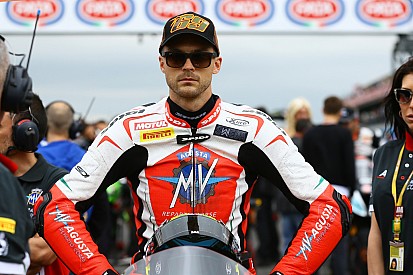 Leon Camier será piloto oficial Honda en el WorldSBK 2018
