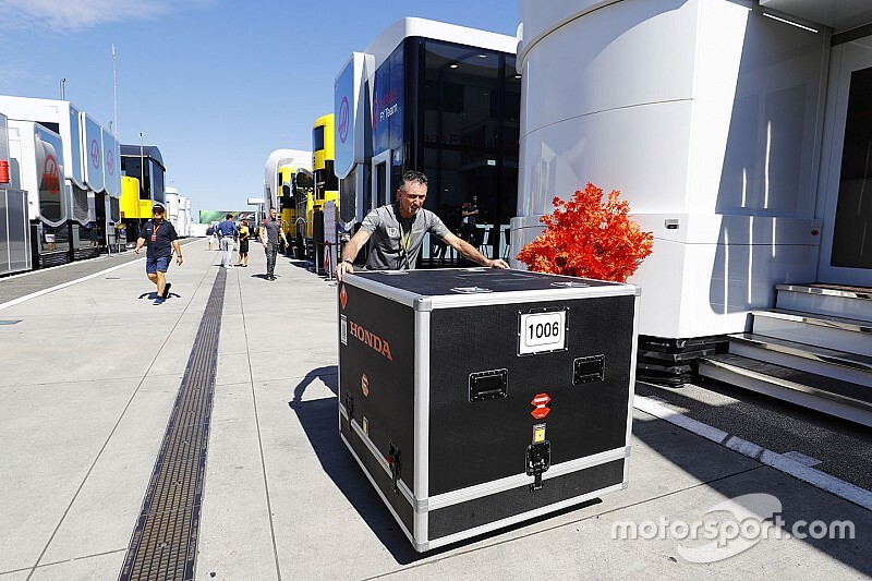 Formule 1-teams maken beademingsapparaten voor coronapatiënten