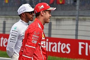 Vettel őszintén beszélt Hamiltonról: "Olyan dolgokat tesz, amit én sosem tennék meg"