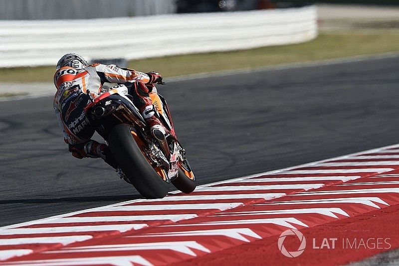 Márquez lideró la tercera práctica, con Viñales a una décima