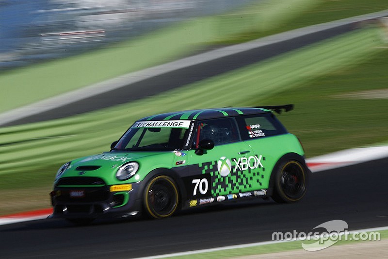 MINI Challenge 2017: da giornalisti a piloti per un weekend!