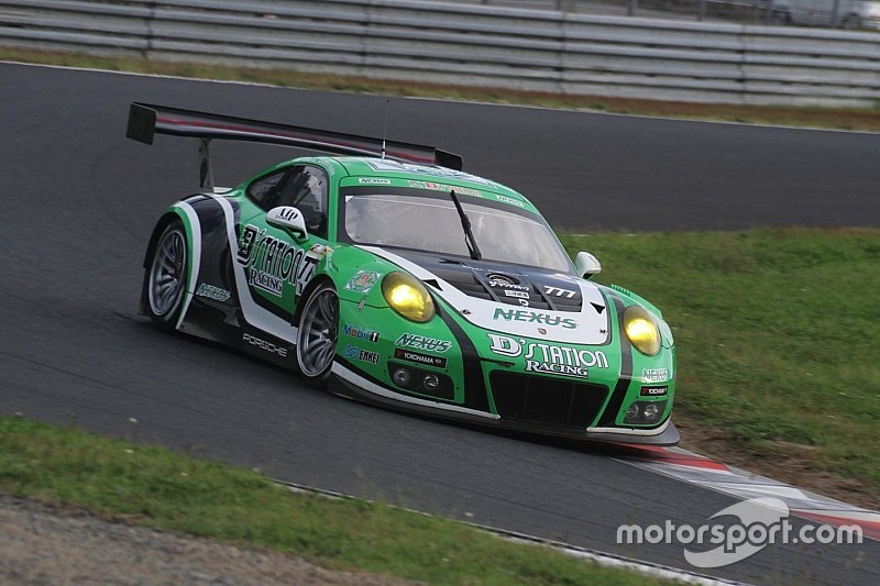 フェラーリ最速も燃料違反でタイム抹消。ポールはD'station Porsche