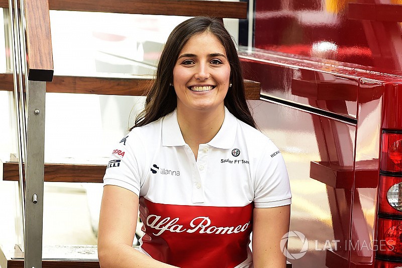 女性ドライバーのカルデロン、F1マシンのドライブは”新しい一歩”と語る