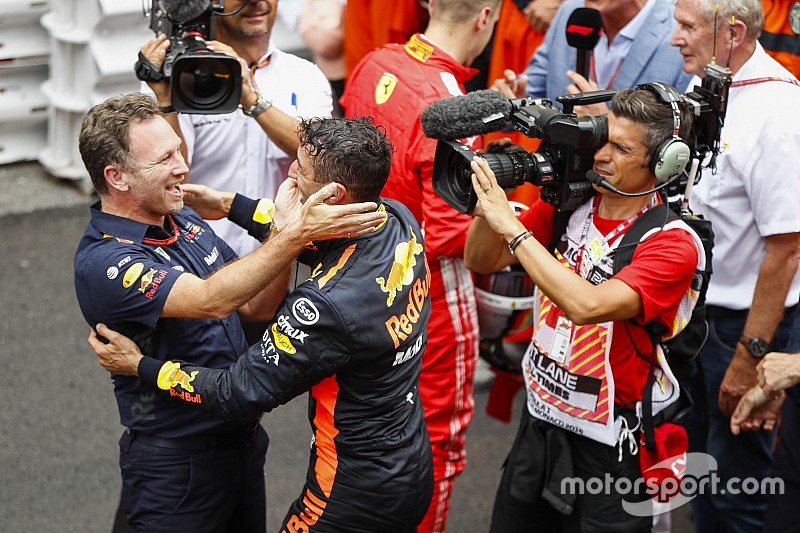 Horner: “Ricciardo als een meisje dat niet mee uit wil”