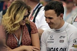 Seis meses depois de acidente, Wickens grava vídeo “ensaiando dança” com noiva