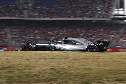 Hamilton's hydraulics had failed before Turn 1 off