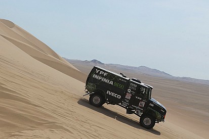 Dakar 2018: Villagra wint nipt voor Nikolaev, crash Van Genugten