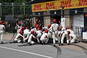 Ismét tartolt a Sauber: 2.37 másodperces kerékcsere Kanadában