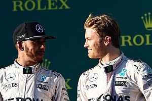 Az év, amikor Rosberg legyőzte Hamiltont, és Alonso elképesztően nagyot bukott