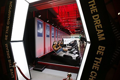 «Пришлось звонить домой». Пилот F1 eSports не смог по памяти настроить машину перед гонкой
