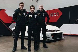 Max Kruse fra calcio e motori: ecco la sua Volkswagen per Leuchter
