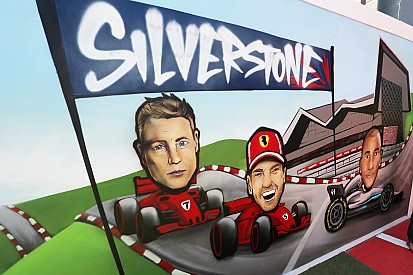 ÉLŐ F1-ES MŰSOR: Nyert a Ferrari, rendkívül dühös a Mercedes… (LIVE)