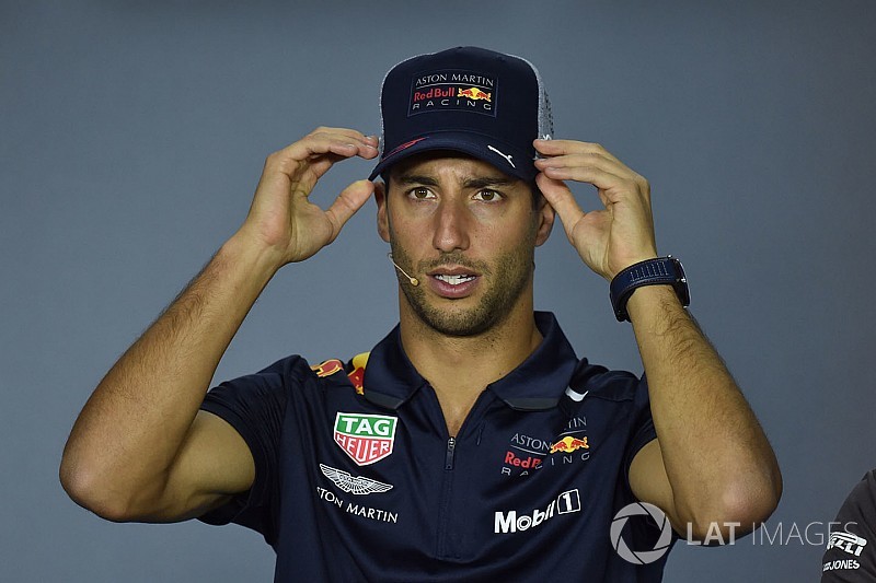 Ricciardo desmente rumores de pré-contrato com a Ferrari