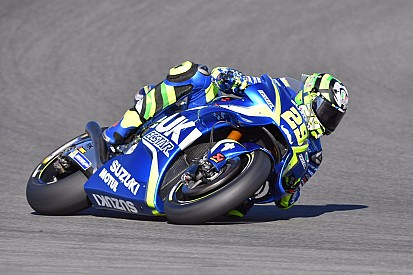 Valencia, Libere 1: Iannone al top, Dovi quarto davanti a Marquez