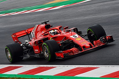 Vettel: Mercedes sezona favori olarak başlayacak