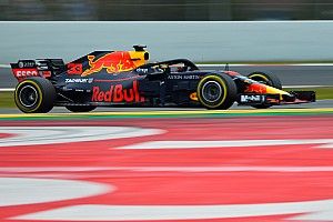 GALERI: Aksi mobil Red Bull Racing RB14 di tes F1 Barcelona