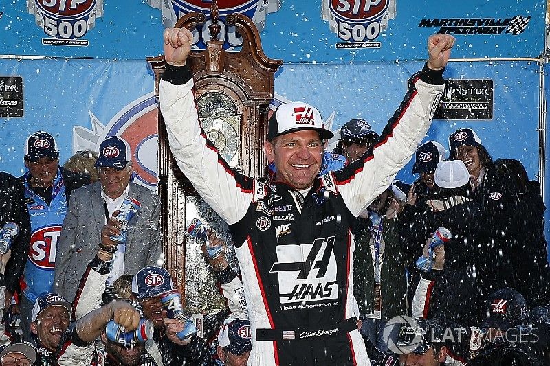 Clint Bowyer, Stewart-Haas Racing, Ford Fusion Haas Automation Demo Day celebrates