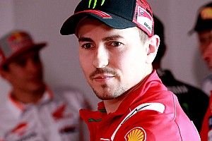 Lorenzo desmiente que haya contactado a Suzuki