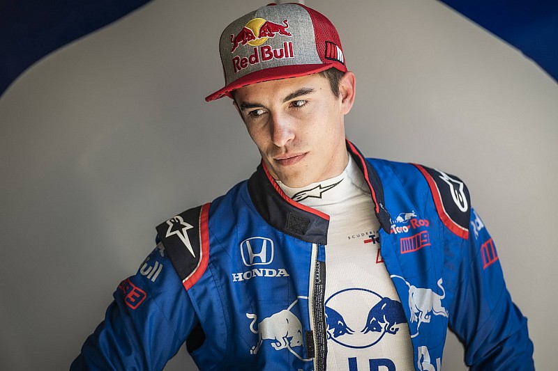 GALERI: Aksi Marc Marquez menjajal mobil F1