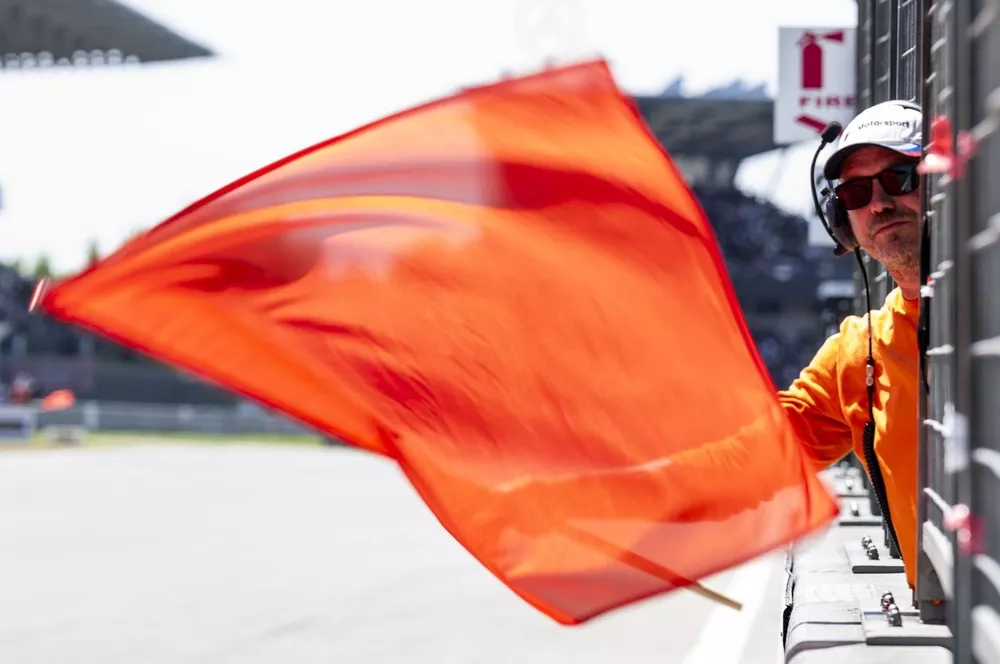 24h N&uuml;rburgring Qualifiers: Erstes Rennen mit roter Flagge unterbrochen