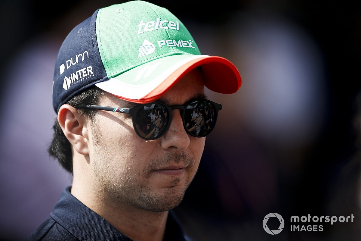 VIDEO: Sergio Pérez muestra como son las pruebas de COVID-19 en F1