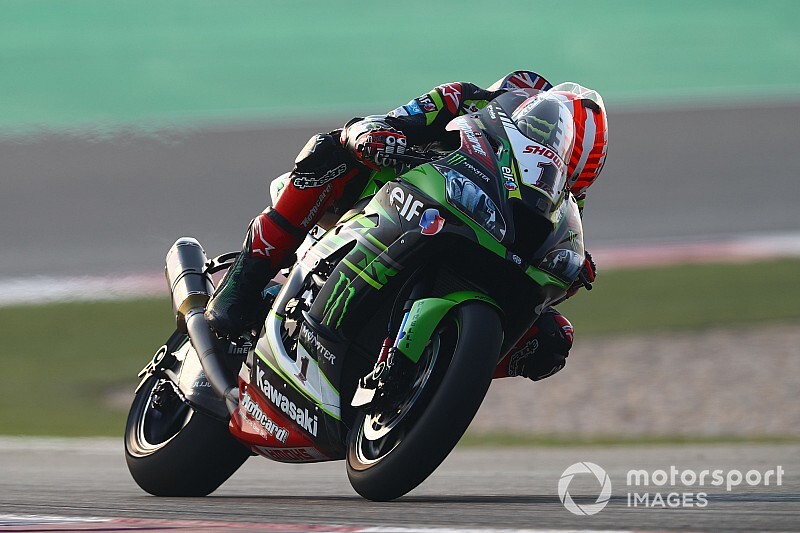 Qatar WSBK: Rea wins despite Davies charge