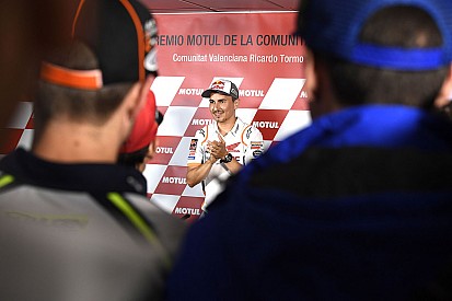 Rivales y amigos de Lorenzo se deshacen en elogios tras su retirada