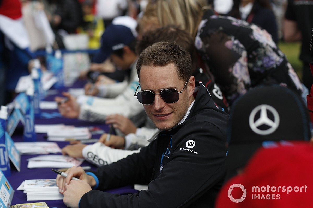 Vandoorne simán győzött a virtuális Formula E New York-i fordulójában