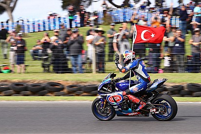 Sofuoğlu: "Toprak'a MotoGP'den teklif geldi"