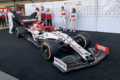 Alfa Romeo последней в Формуле 1 официально представила новую машину