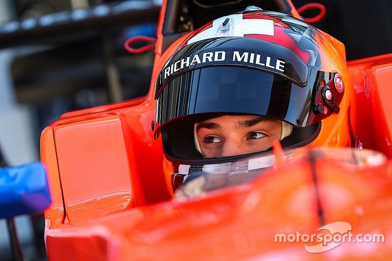 Schweizer starten vielversprechend in die Toyota Racing Series