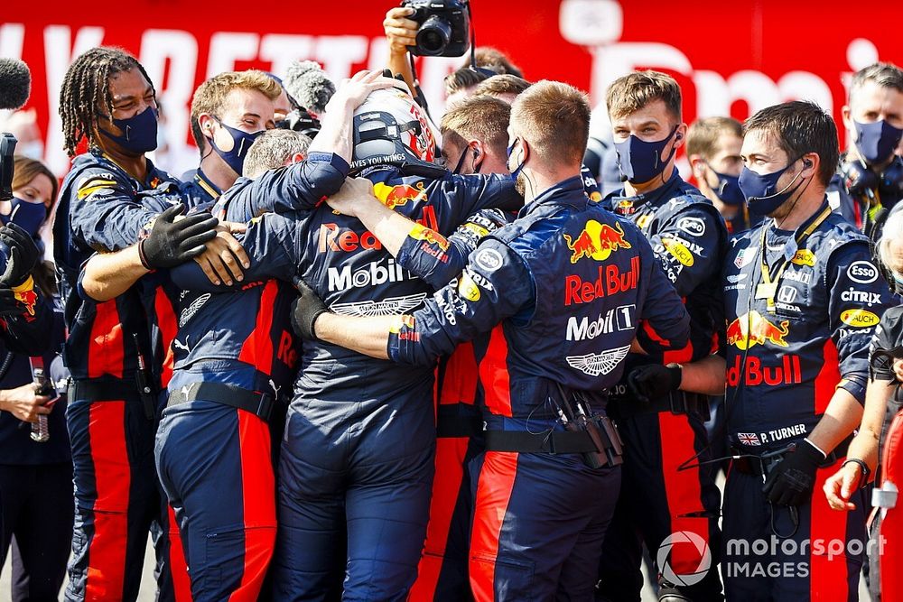 El espectáculo de Verstappen ante Mercedes le da el 'Piloto del día'