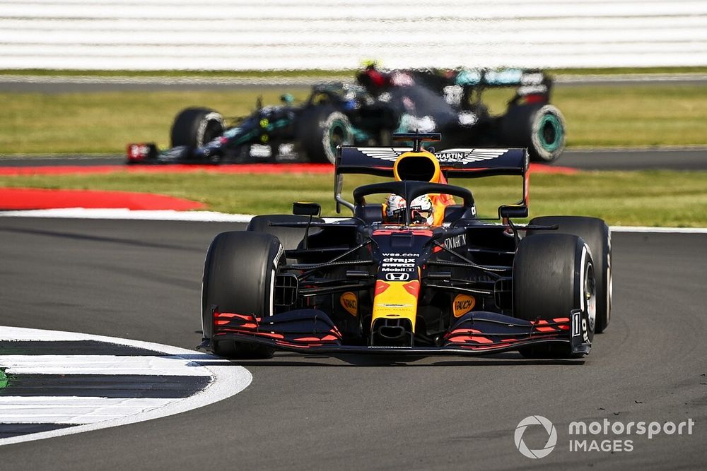 Max Verstappen, Red Bull Racing RB16, Valtteri Bottas, Mercedes F1 W11