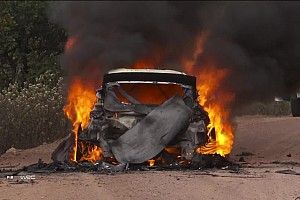 Видео: героическая борьба Лаппи за спасение горящей машины