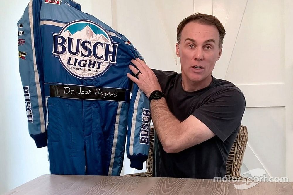 Busch, Harvick honor healthcare "heroes" in pandemic