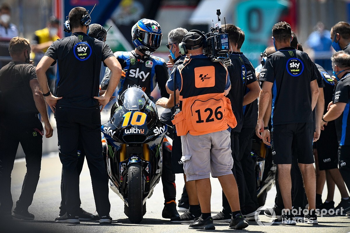 Doppio podio con il "botto" per lo Sky Racing Team VR46