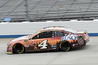 Kevin Harvick dominates opening stage at Dover