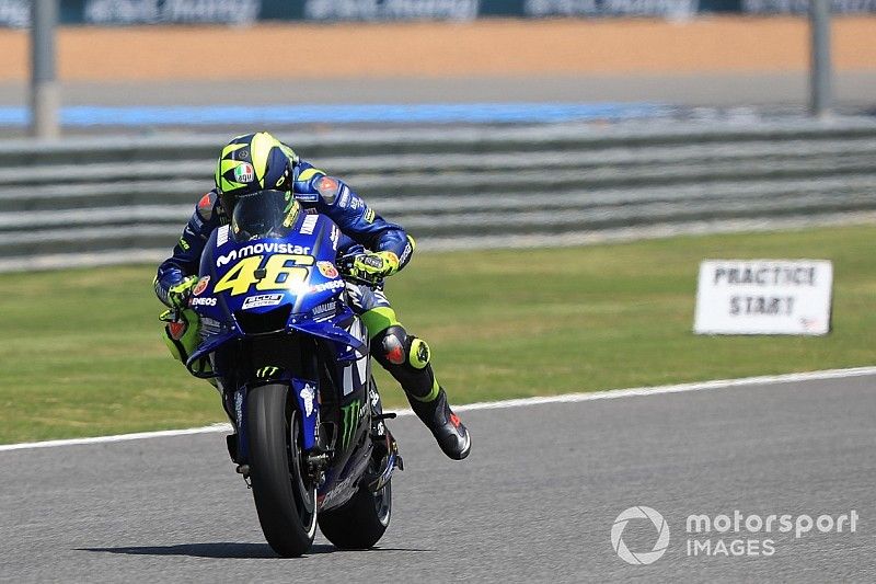 Rossi: “La Yamaha es como el Inter: cuando sales a pista no sabes qué esperar”