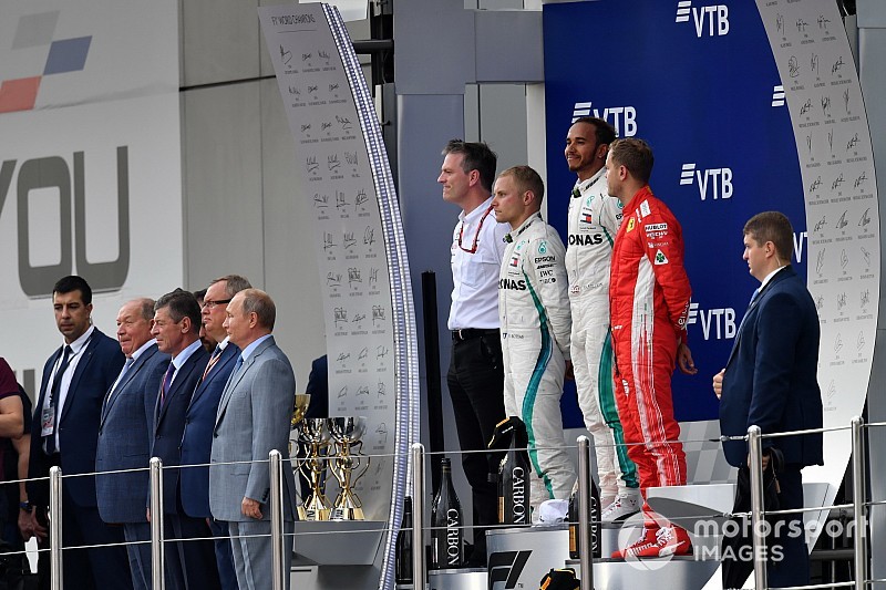Vettel: nem kell észkombájnnak lenni a Mercedes taktikai lépéséhez