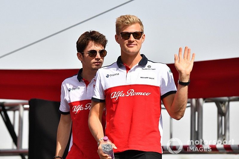 Leclerc 30 pontos előnnyel köszönt el Ericssontól, aki távozik az F1-ből
