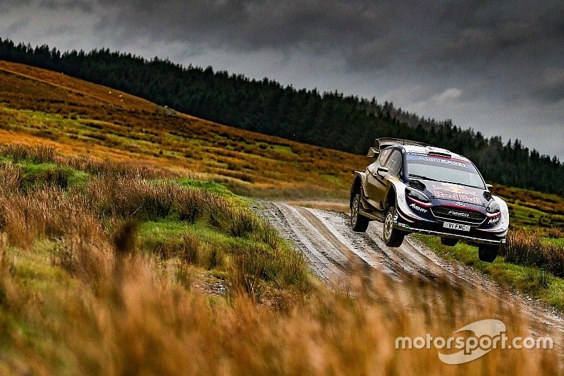 Ogier cierra el sábado con el liderato en Gales
