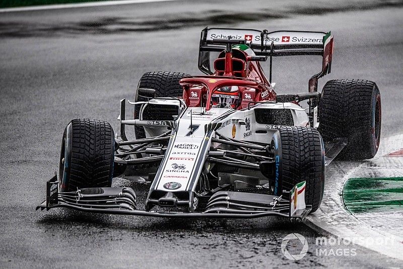 Raikkonen: F1's wet-weather limitations "look ridiculous"