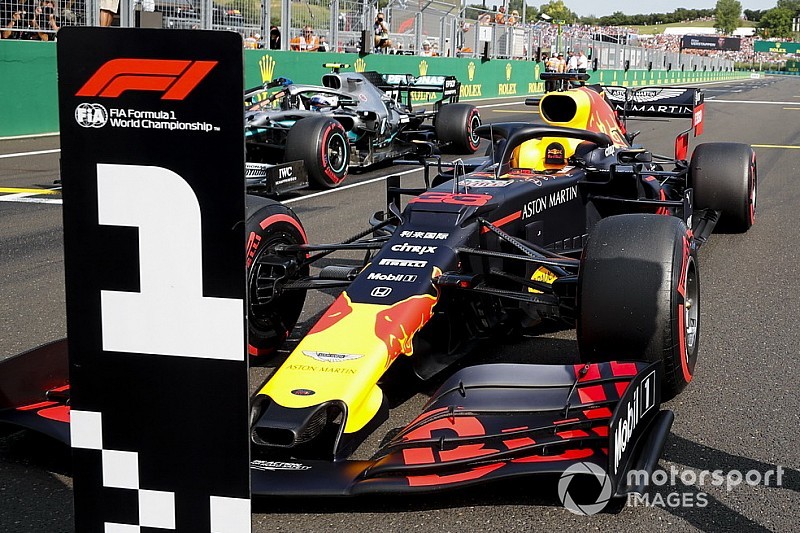 Qualifs - Verstappen résiste à Bottas pour signer sa première pole !