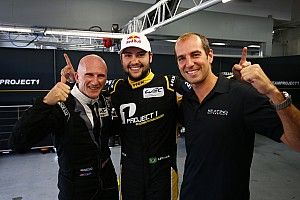 Trzy Mercedesy z przodu