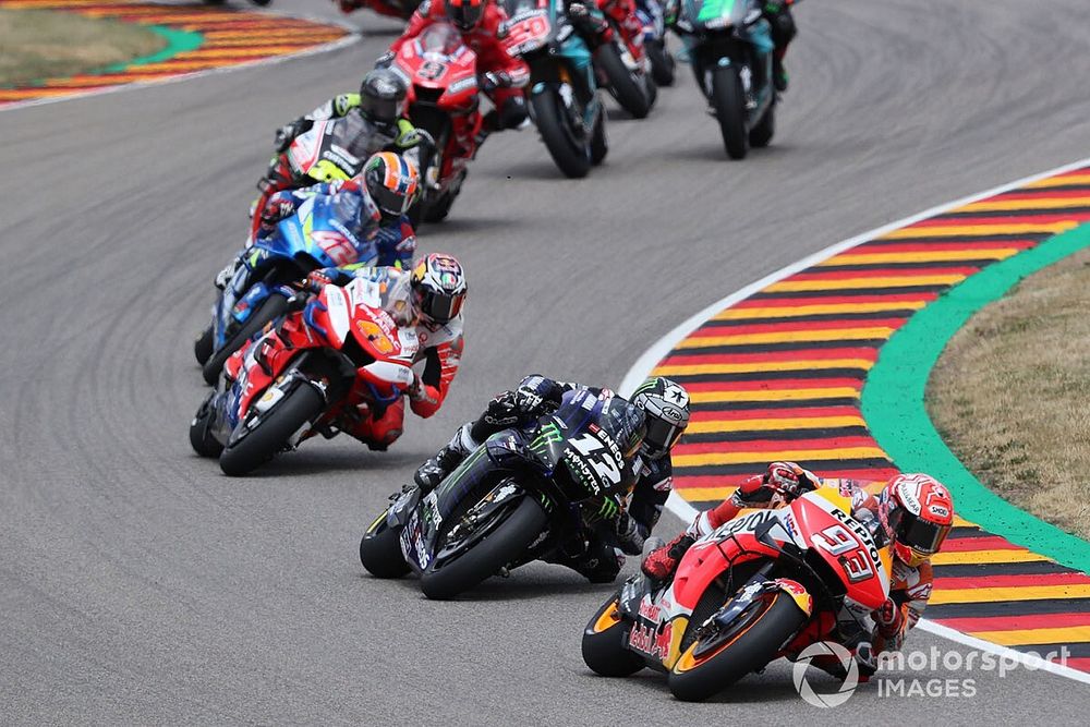 Márquez impone su ley en Sachsenring