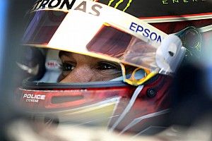 Mercedes dá crédito a Hamilton, doente na "pior corrida em um bom tempo"